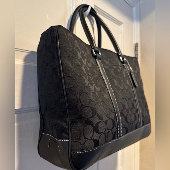 Pre-Loved COACH Signature Business Tote or Handbag - Picture 10 of 11
